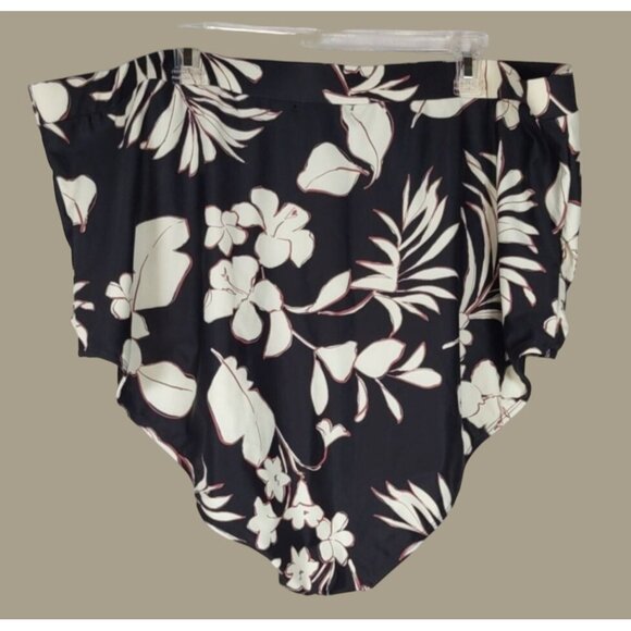 In the Style Women's Black and Cream Floral 2-piece Bikini Set Size 26 NWT - Picture 12 of 16